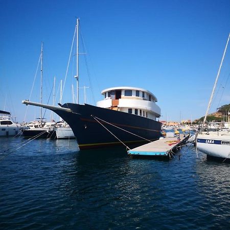 Classic Yacht Yanika Yachting Watersport Ets ヴィッラプッツ エクステリア 写真