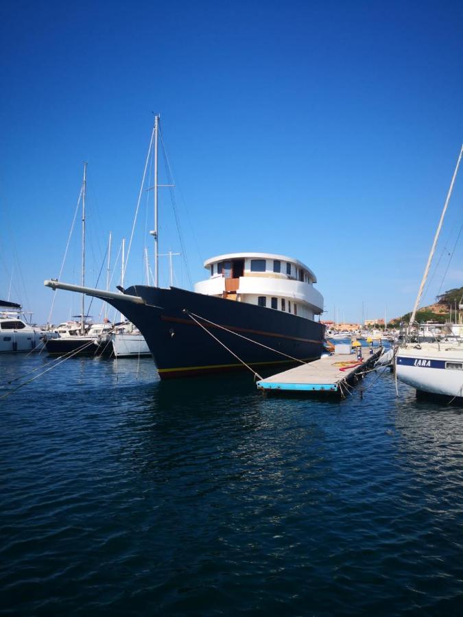 Classic Yacht Yanika Yachting Watersport Ets ヴィッラプッツ エクステリア 写真